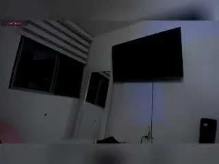 Xlovecam Watch Live Sex Cams of MiaAylen