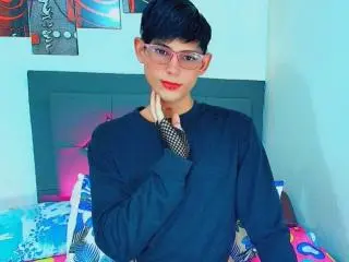 Xlovecam Free Live Porn of Allisonth