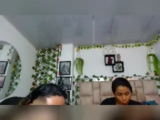 Xlovecam Live Sex Cam of MollyXDamiam