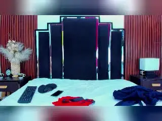 Xlovecam Live Sex Cam of KylieAndJustin