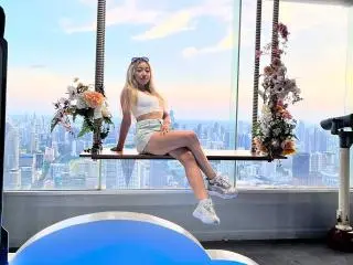 Xlovecam Sex Chat of RenyLime